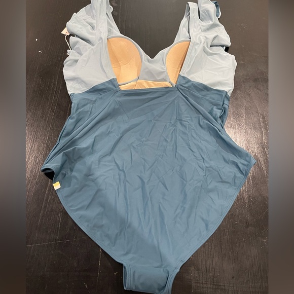 Summersalt The Ruffle Backflip - Picture 6 of 6